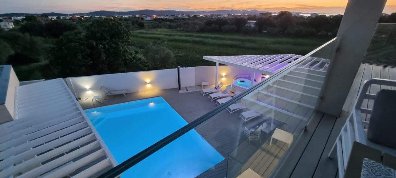 Lalic Gallery Villa Bibinje Phòng bức ảnh